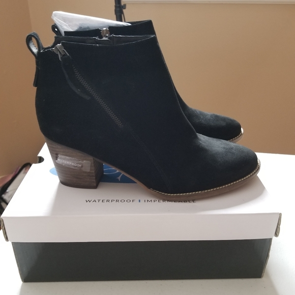 Water proof shoe bootie 11 medium - Picture 4 of 4